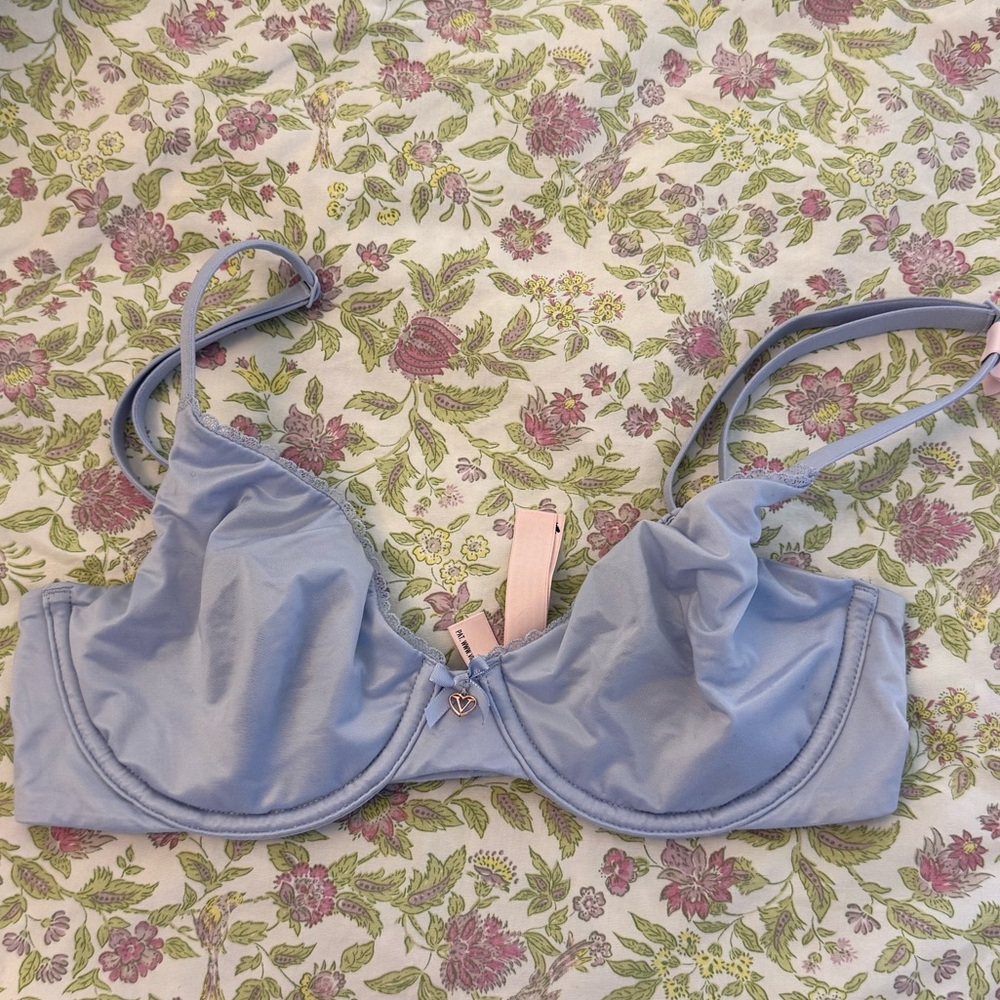 Victoria’s Secret unlined bra